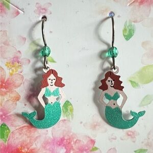 🧜🏻‍♀️Spring break Mermaid Earrings with Green Accents